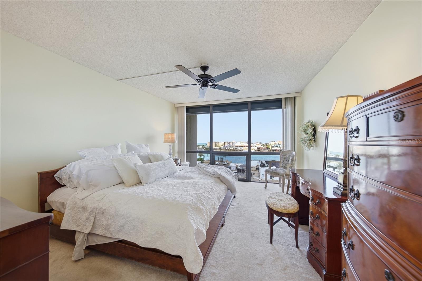 KEY CAPRI CONDO - Residential