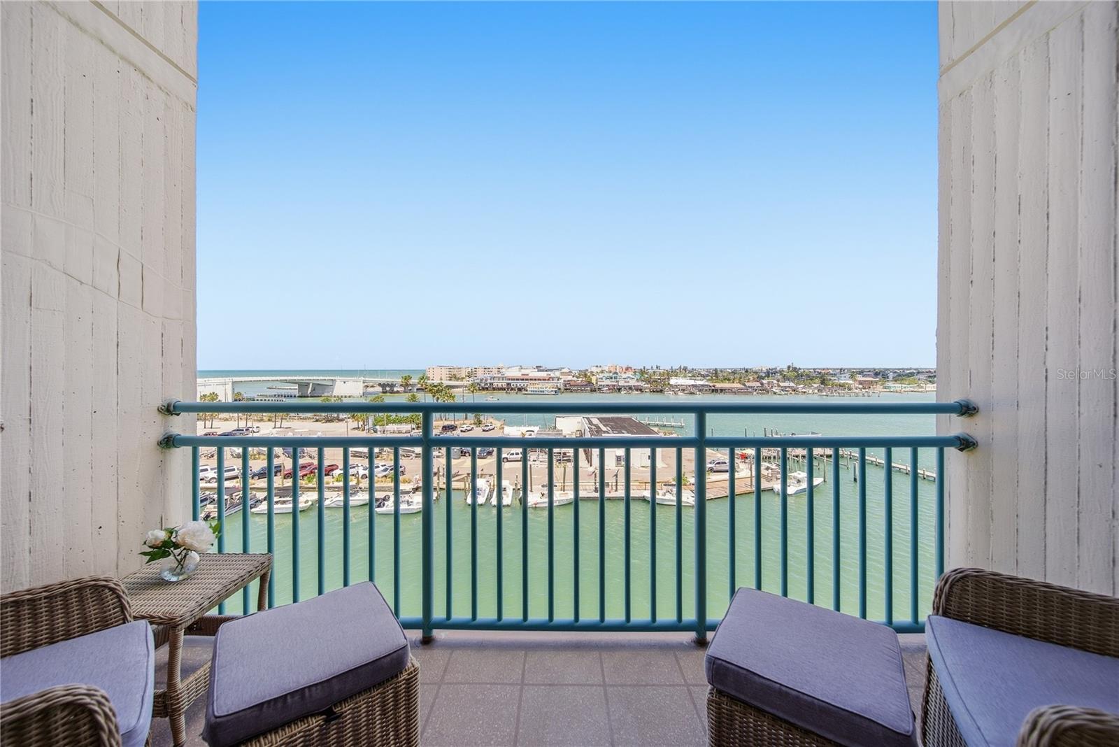 KEY CAPRI CONDO - Residential