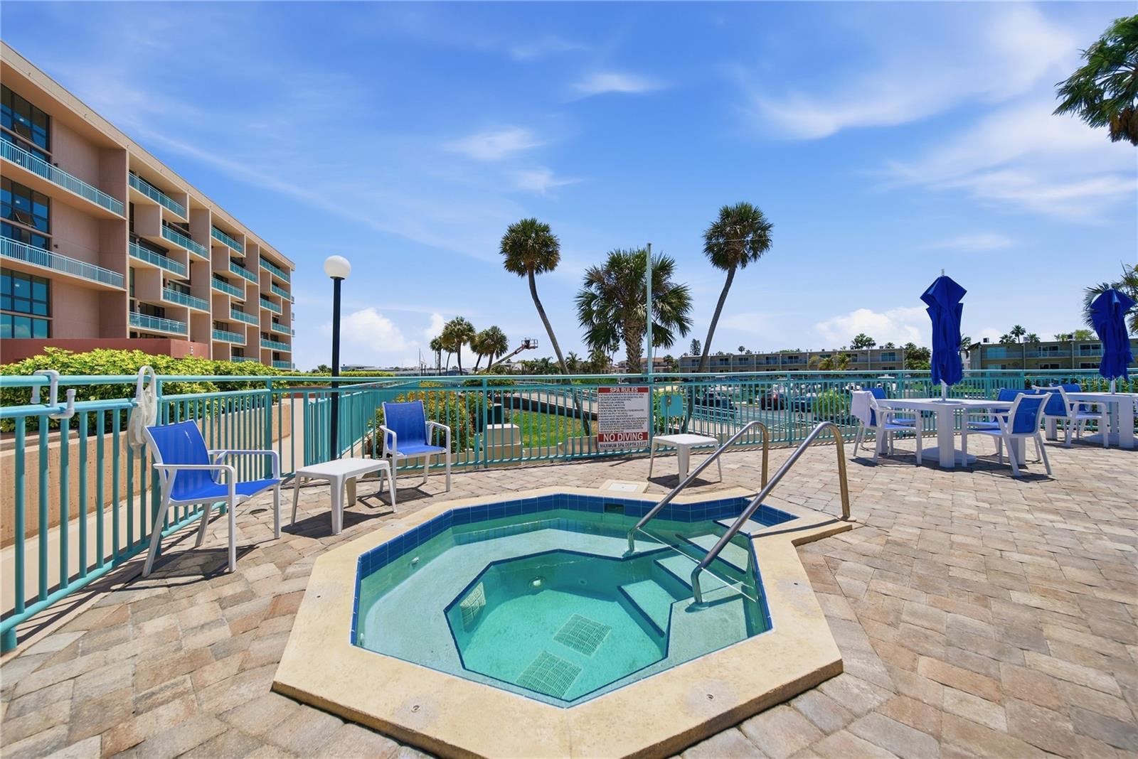 KEY CAPRI CONDO - Residential