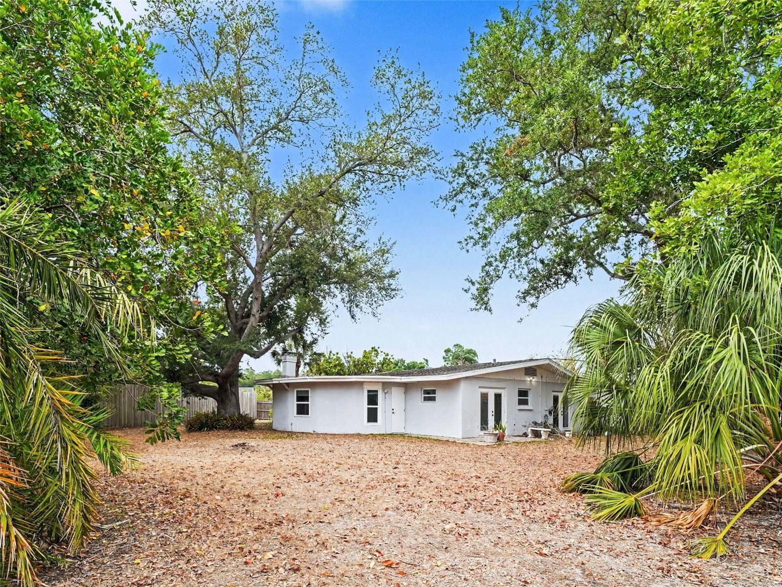 SOUTH GATE - Residential