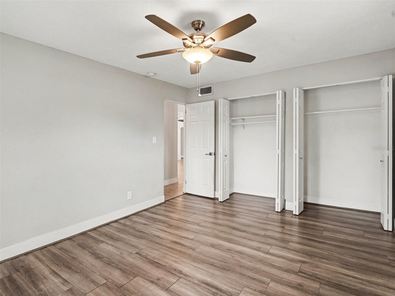 SOUTH GATE - Residential