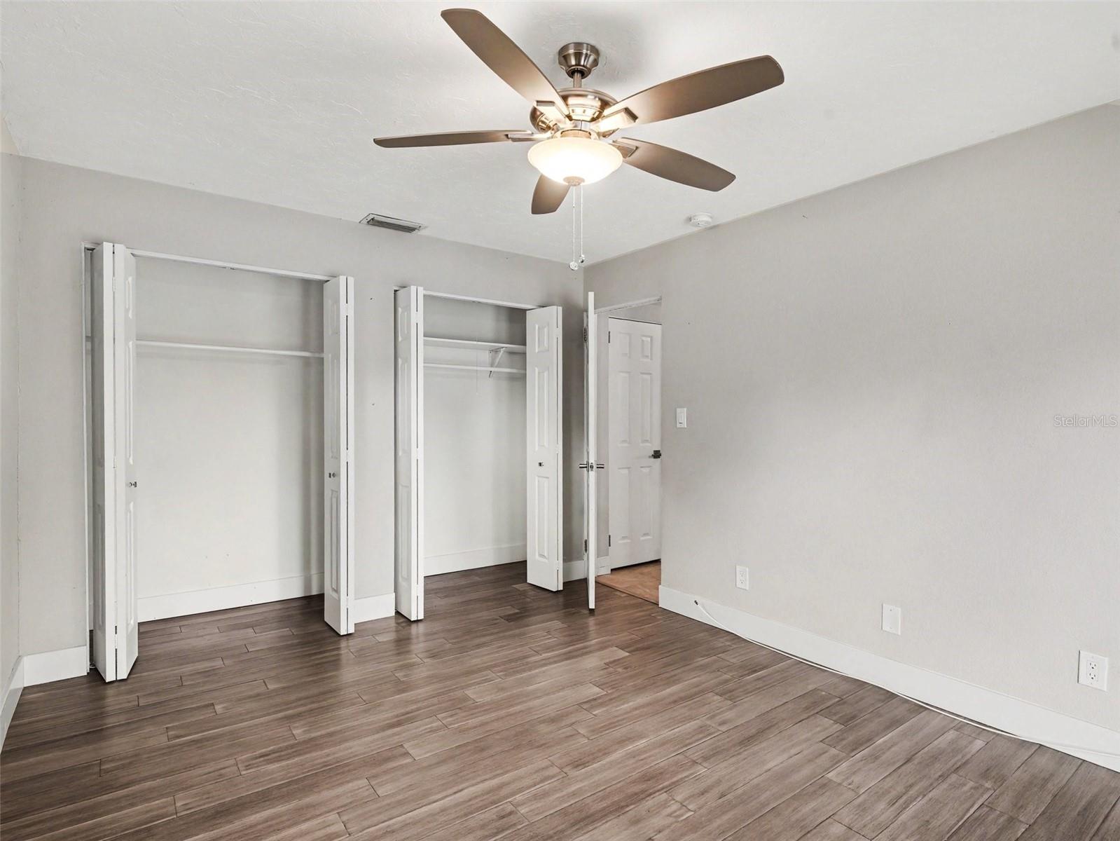 SOUTH GATE - Residential
