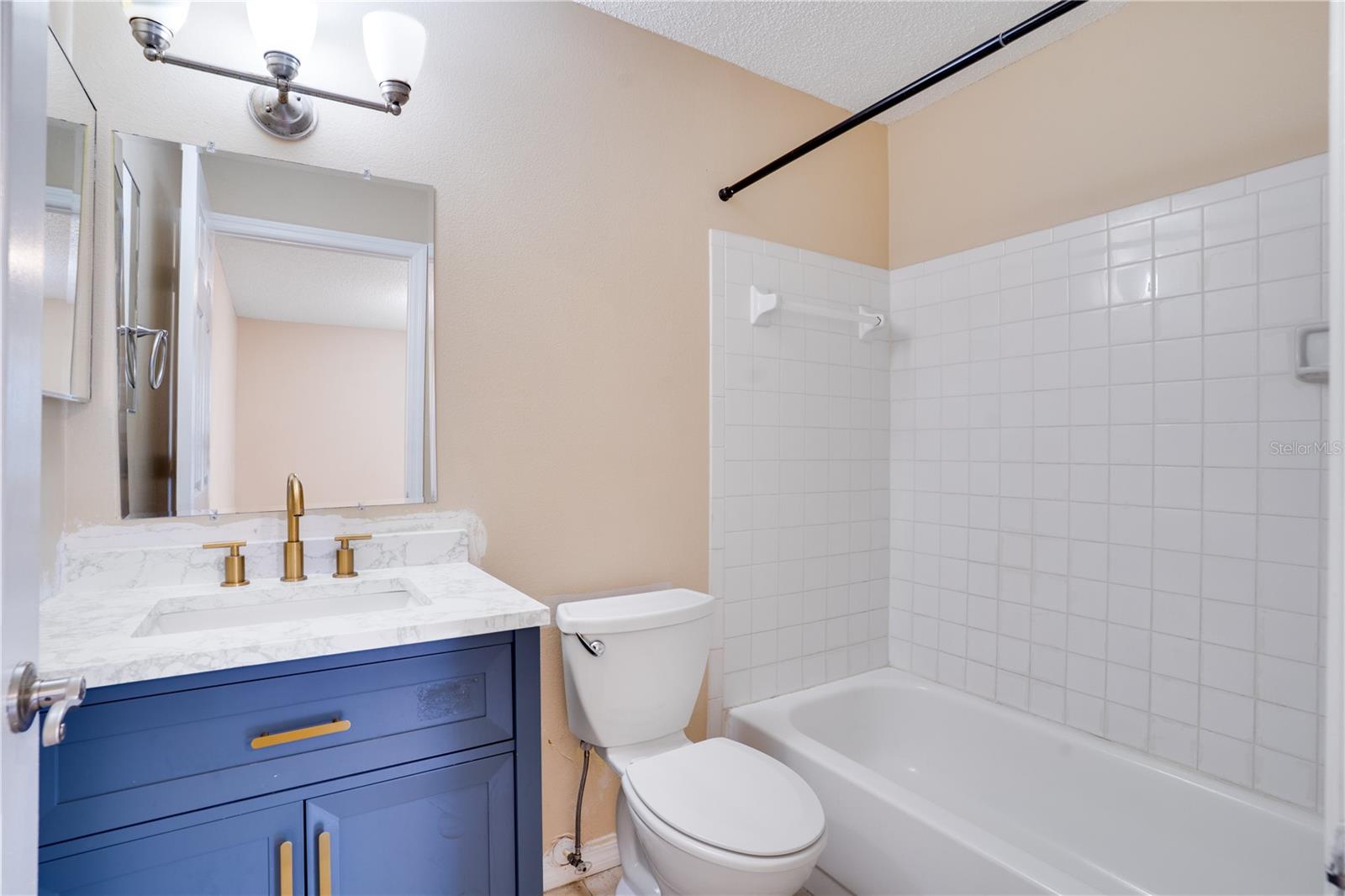 PARK LAKE AT PARSONS A CONDOMI - Residential Lease