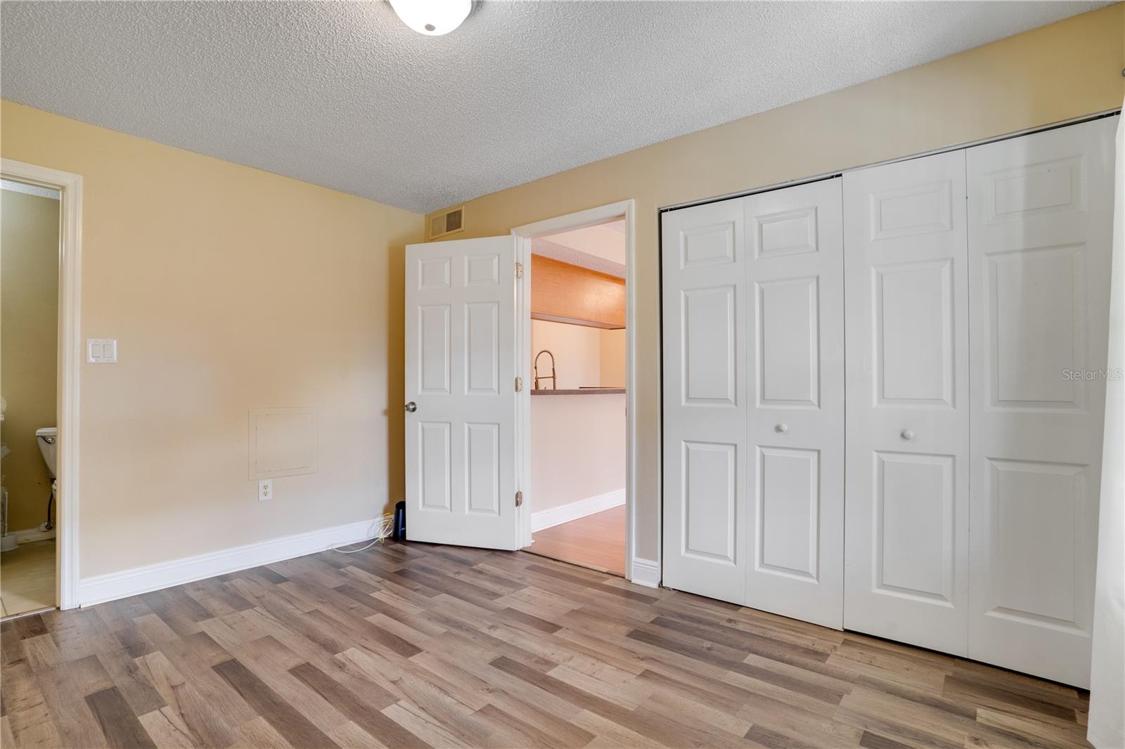 PARK LAKE AT PARSONS A CONDOMI - Residential Lease