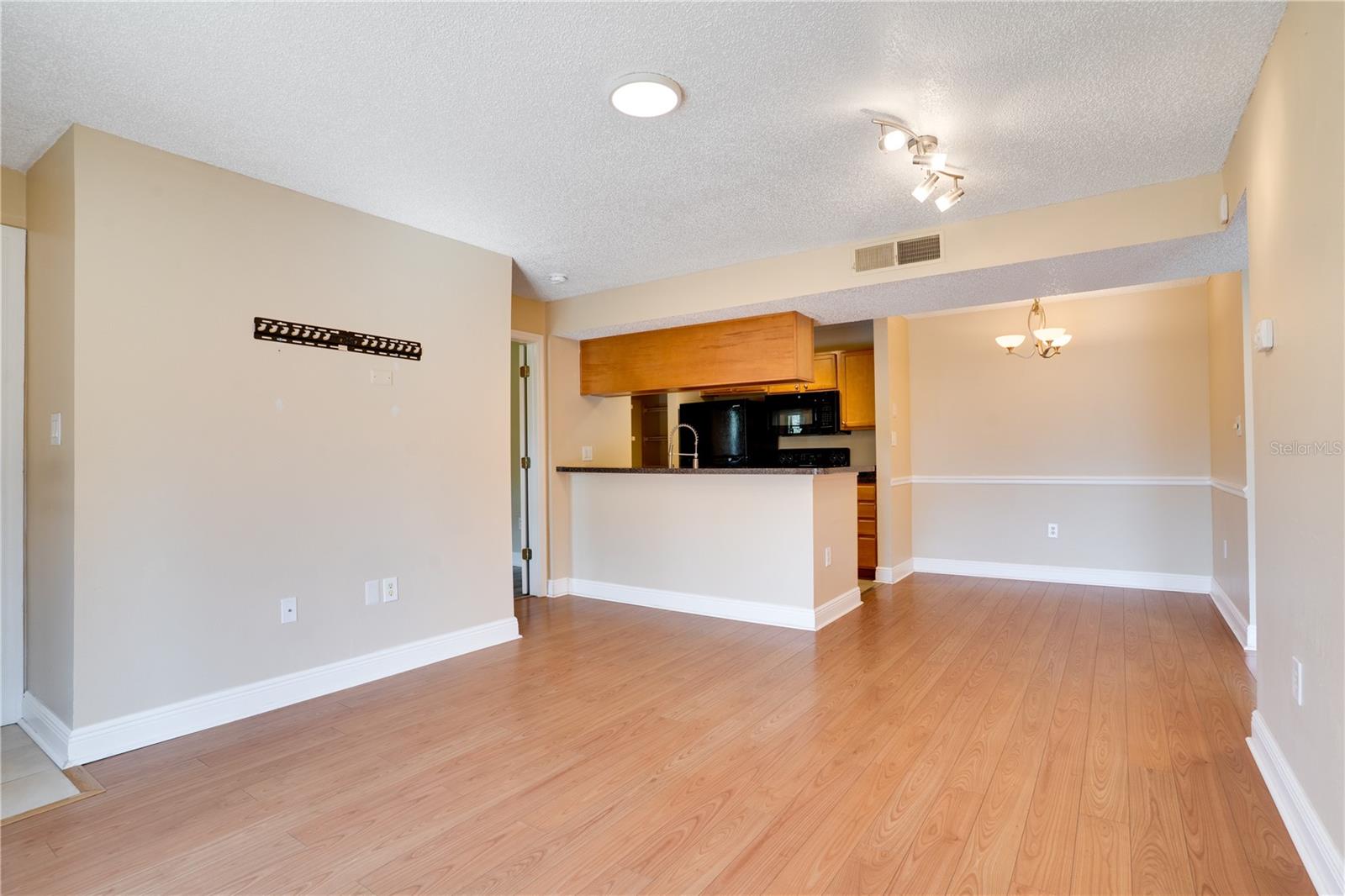 PARK LAKE AT PARSONS A CONDOMI - Residential Lease
