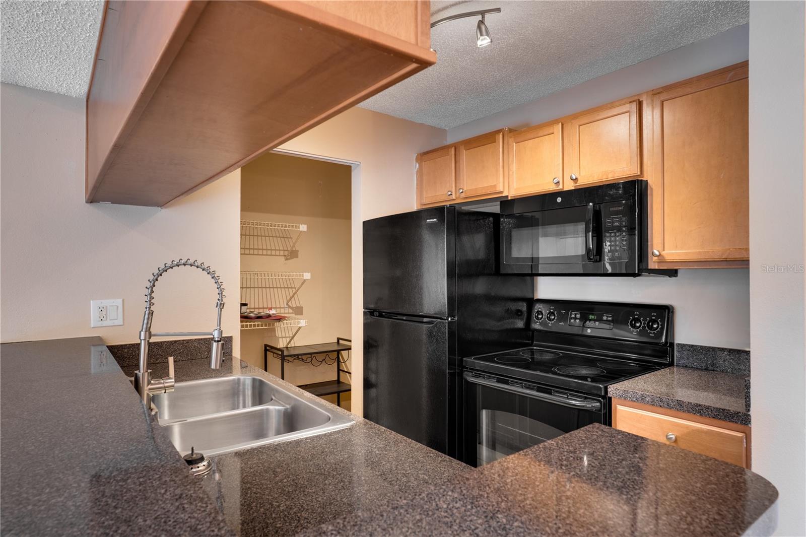 PARK LAKE AT PARSONS A CONDOMI - Residential Lease