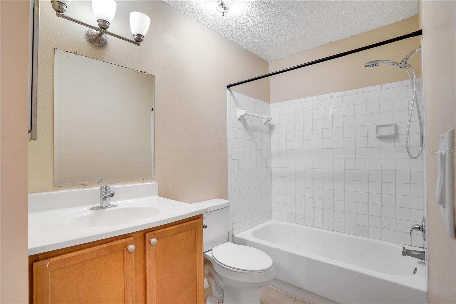 PARK LAKE AT PARSONS A CONDOMI - Residential Lease