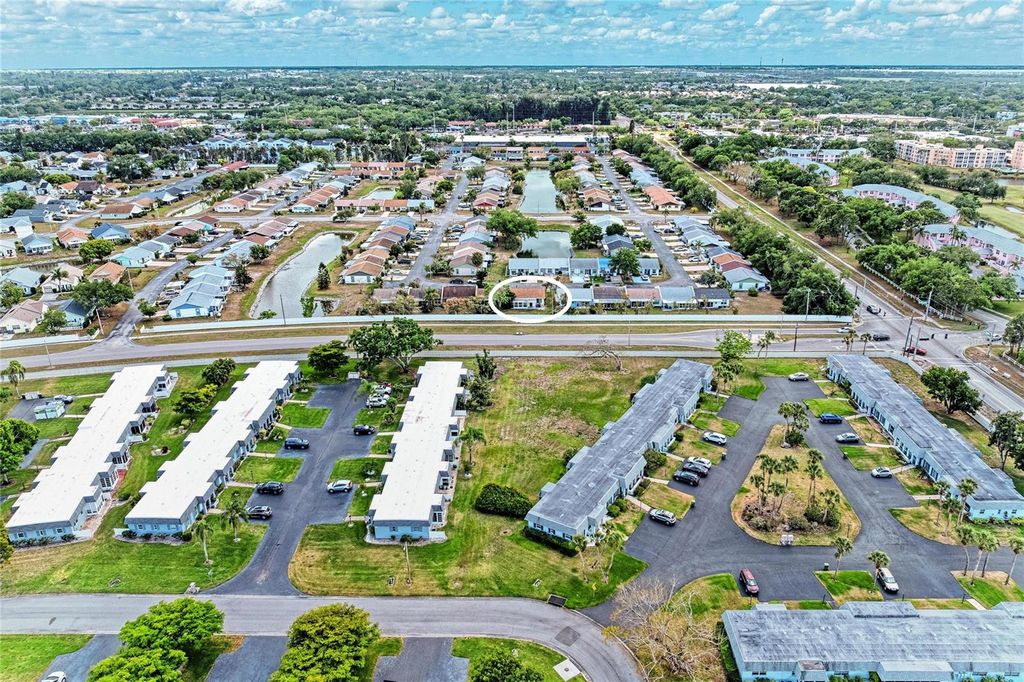 Photo of 4110 39th Ave W, Bradenton, FL 34205 (MLS # A4688785)