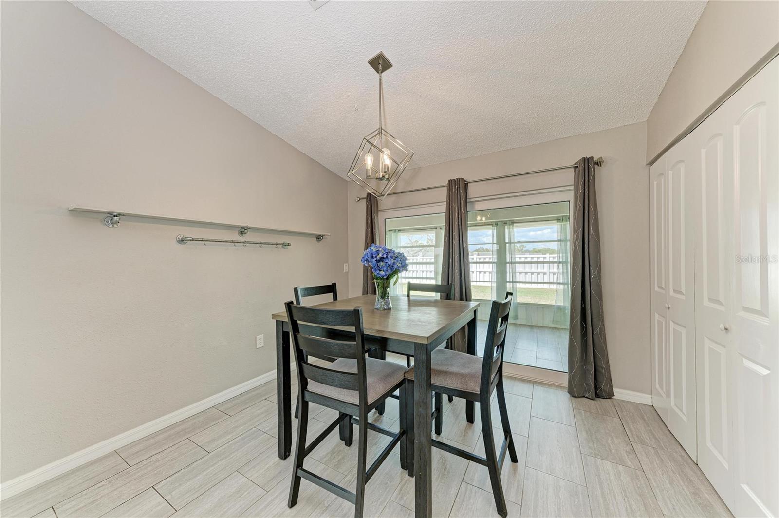 THE VILLAS OF LAKESIDE SOUTH - Residential