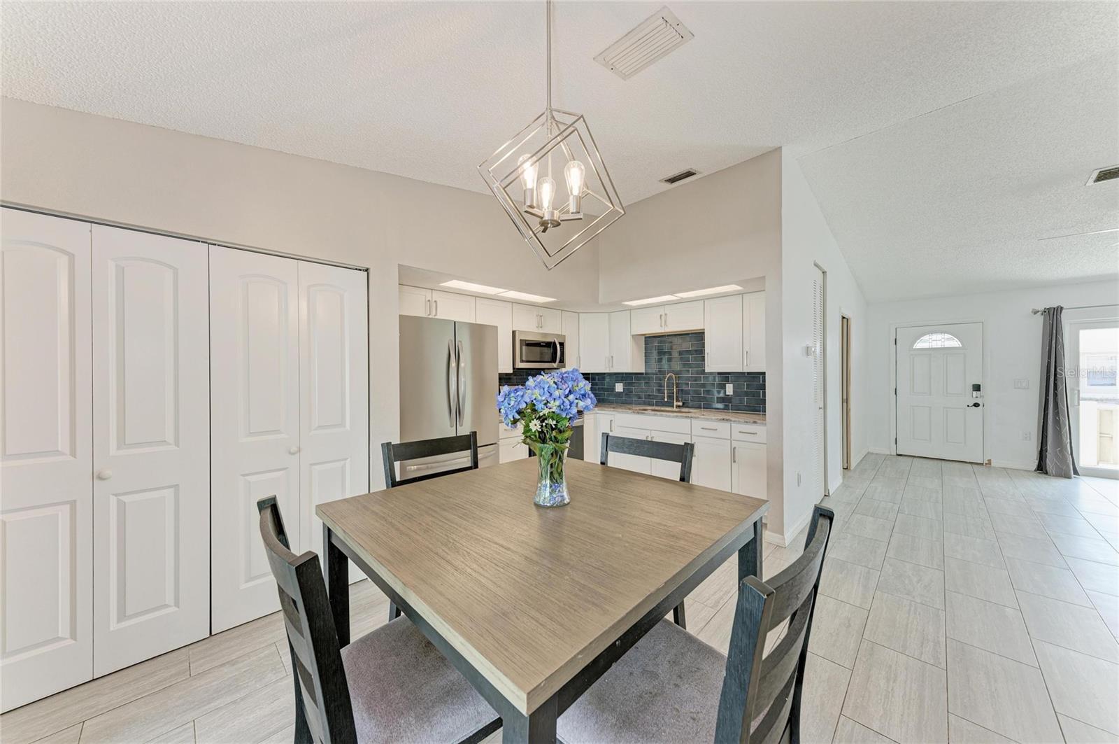 THE VILLAS OF LAKESIDE SOUTH - Residential