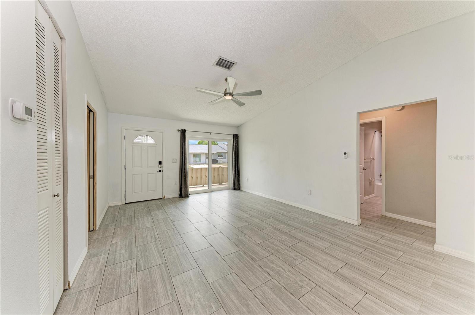 THE VILLAS OF LAKESIDE SOUTH - Residential