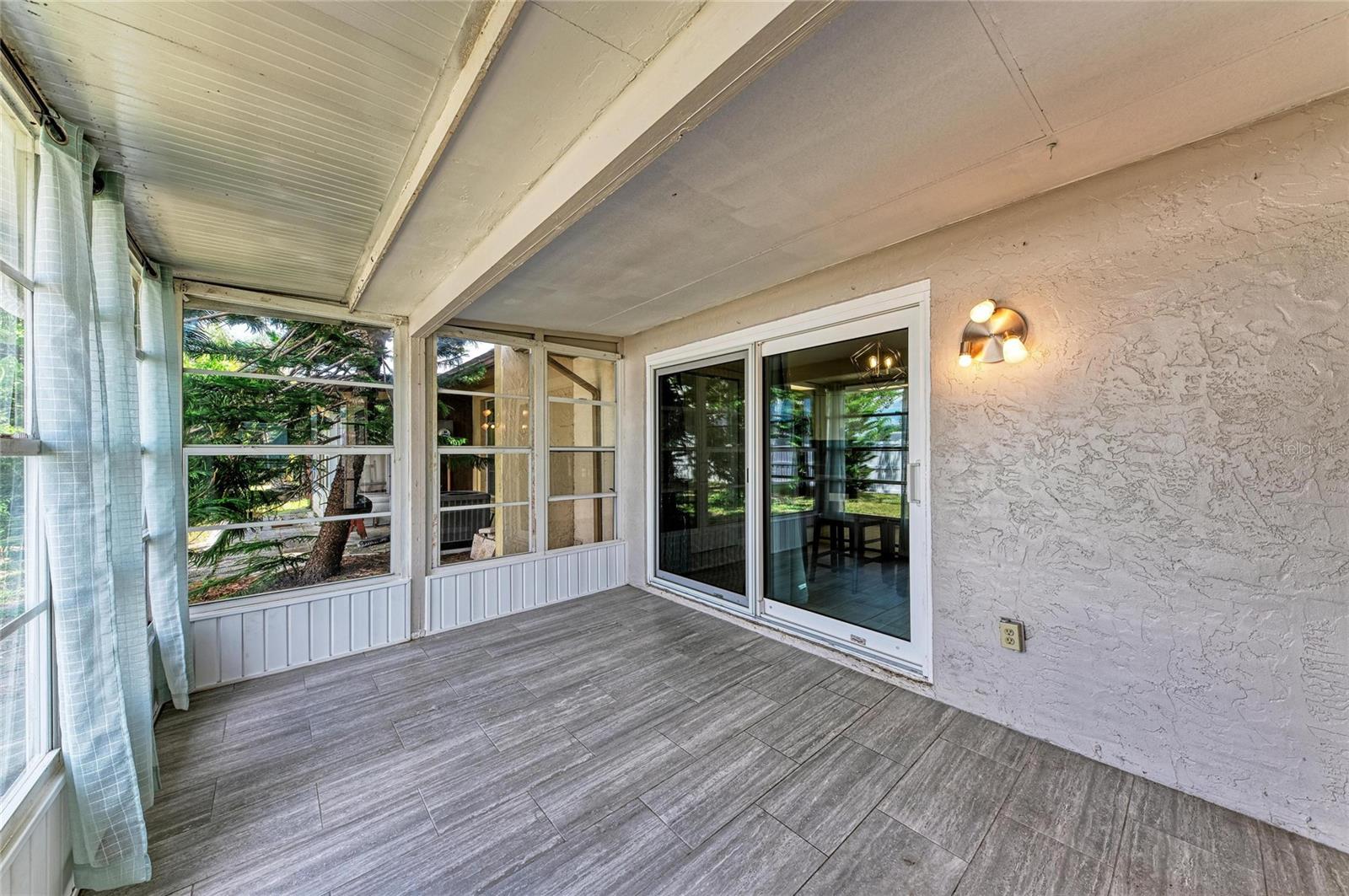 THE VILLAS OF LAKESIDE SOUTH - Residential