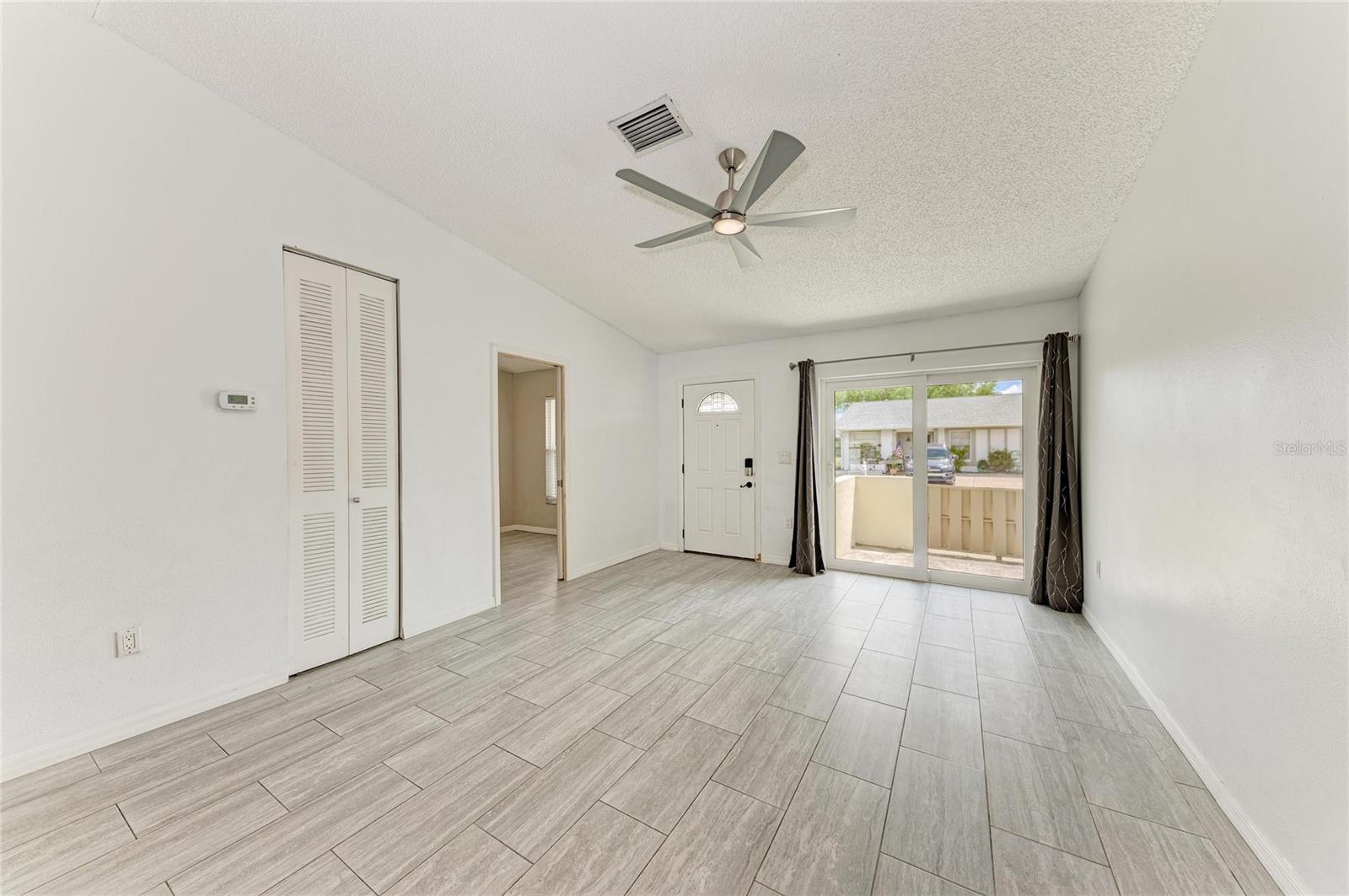 THE VILLAS OF LAKESIDE SOUTH - Residential