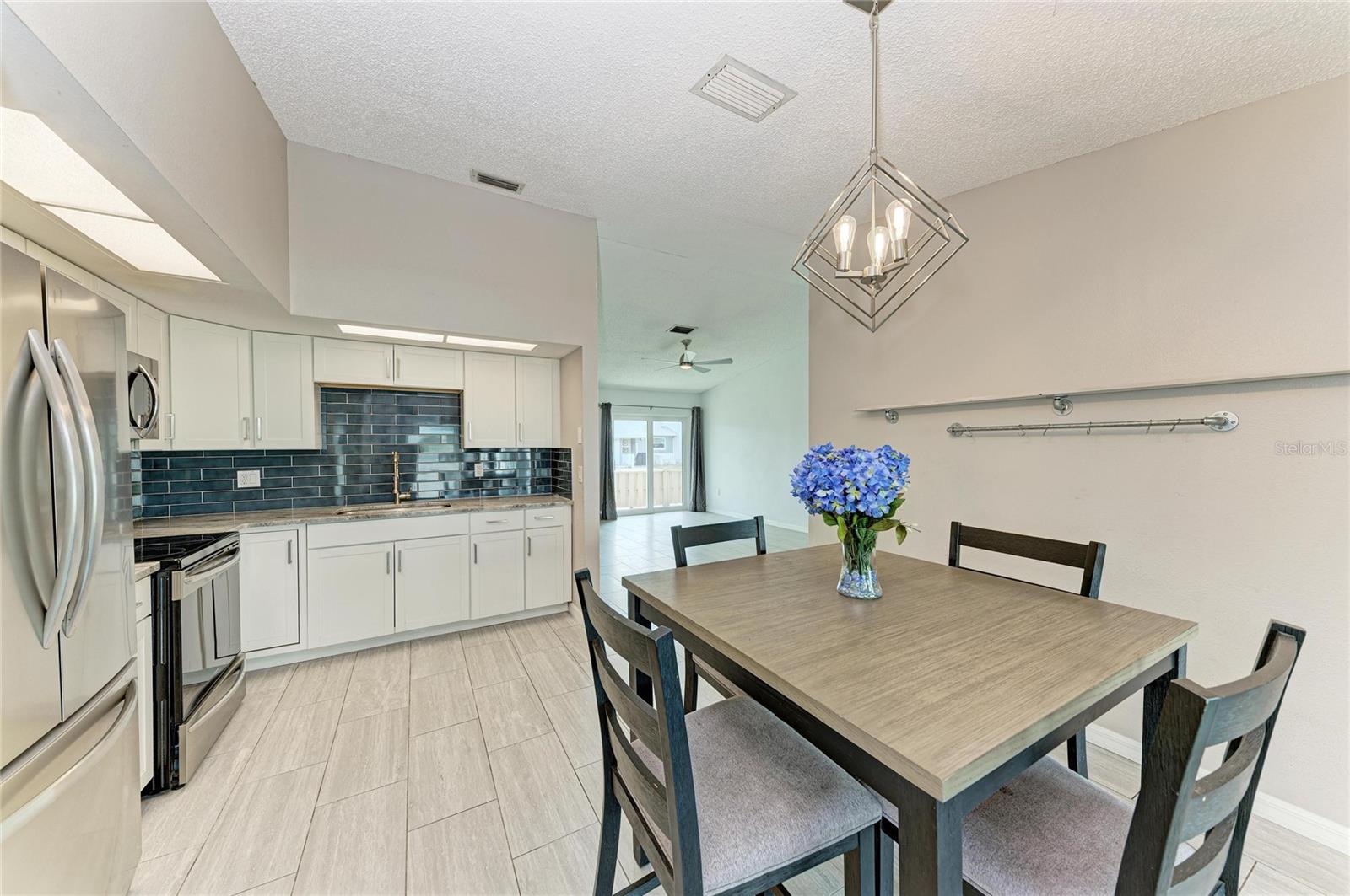 THE VILLAS OF LAKESIDE SOUTH - Residential