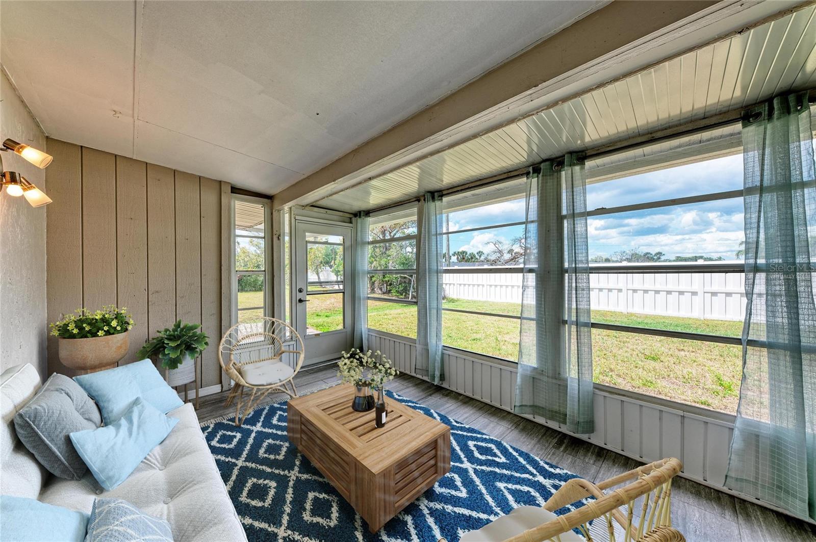 THE VILLAS OF LAKESIDE SOUTH - Residential