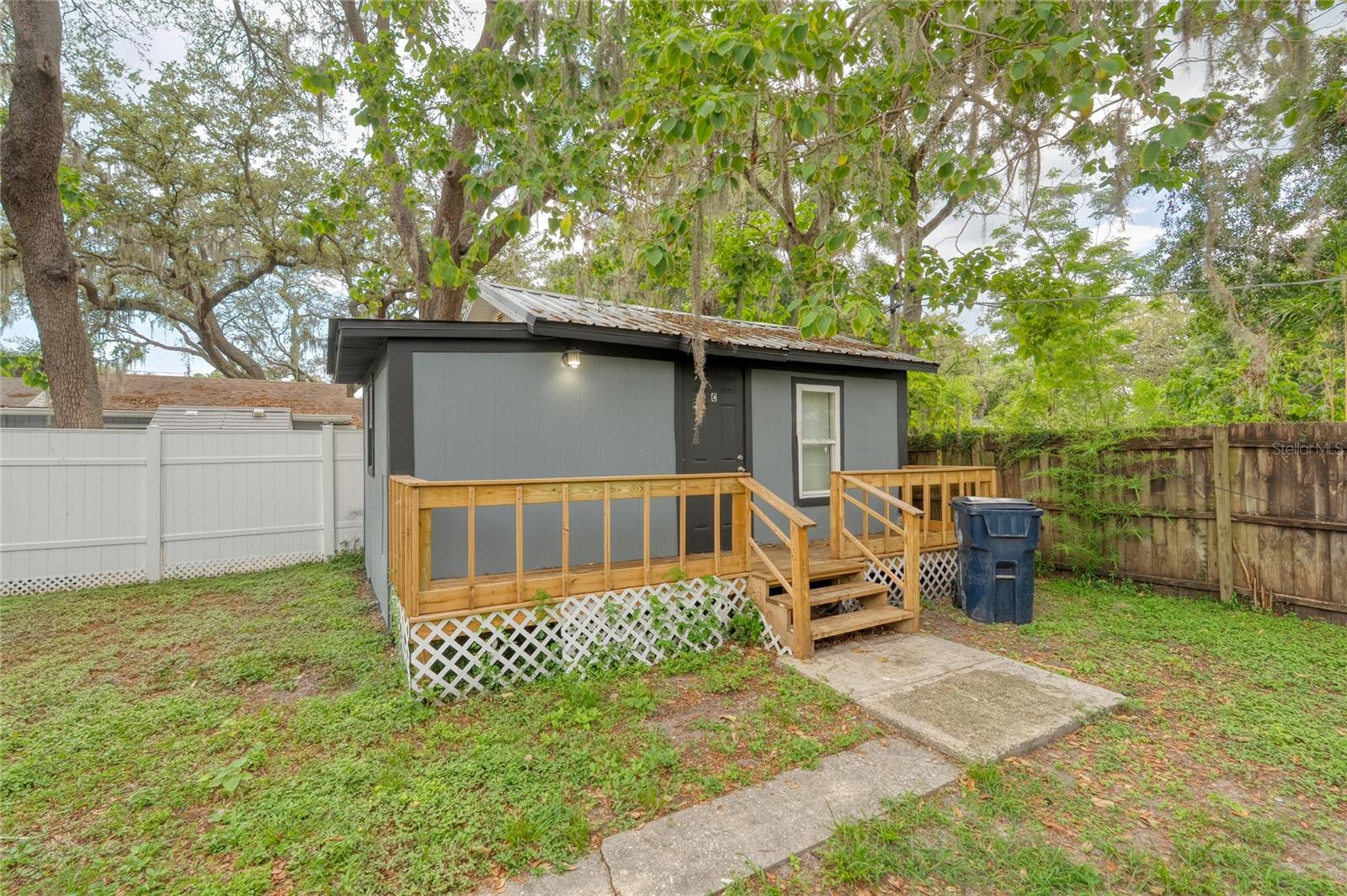 8912 N ASHLEY STREET
