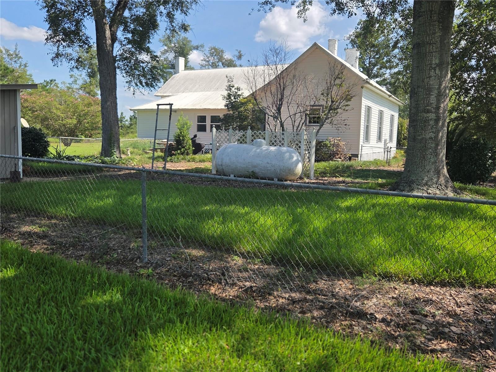 981 BELLS FERRY ROAD 1