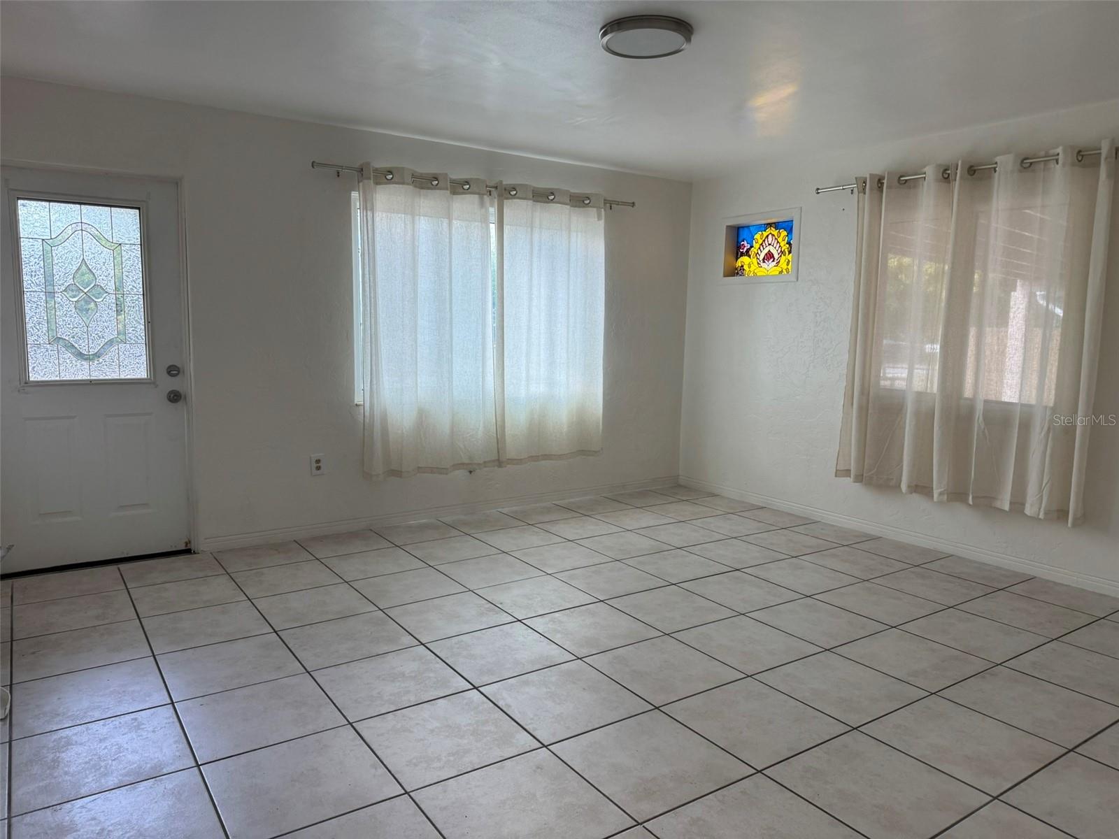 ANTONDALE SUB 2 - Residential Lease