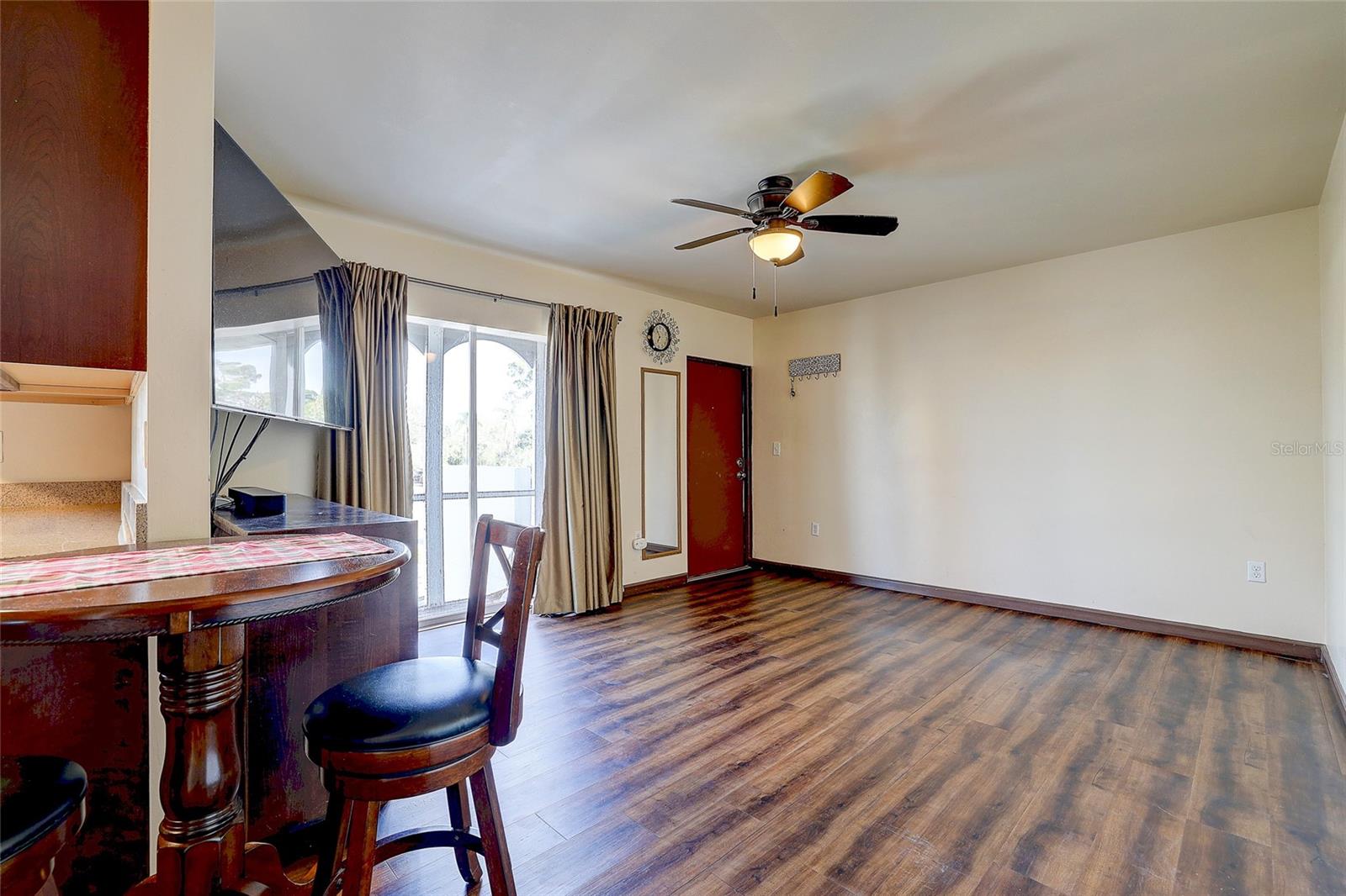 GARDEN APTS - Residential