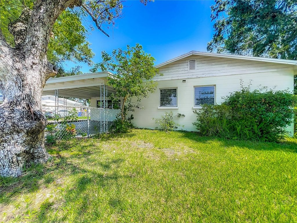Photo of 1025 S Central Avenue, Lakeland, FL 33815 (MLS # L4958918)