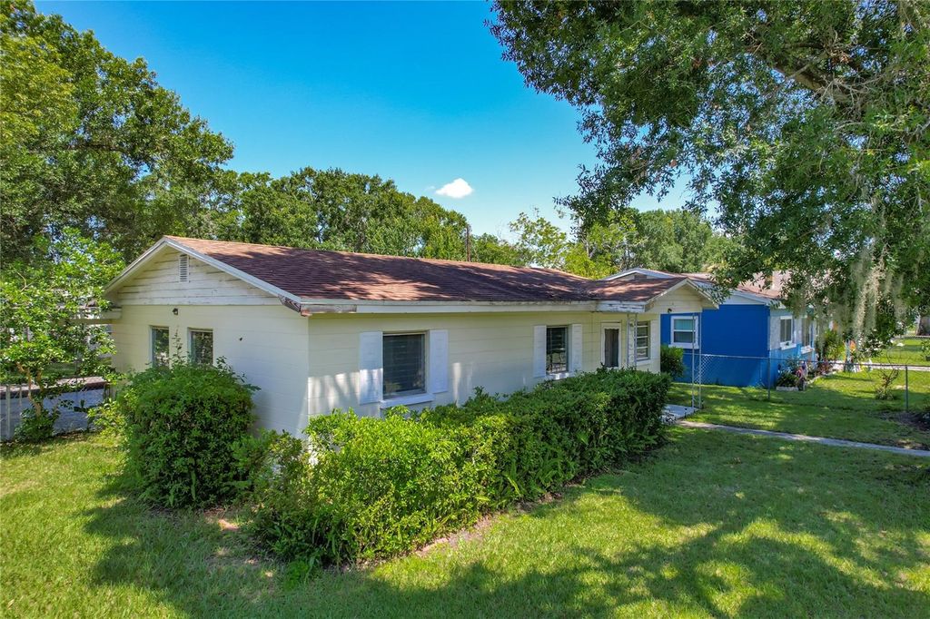 Photo of 1025 S Central Avenue, Lakeland, FL 33815 (MLS # L4958918)