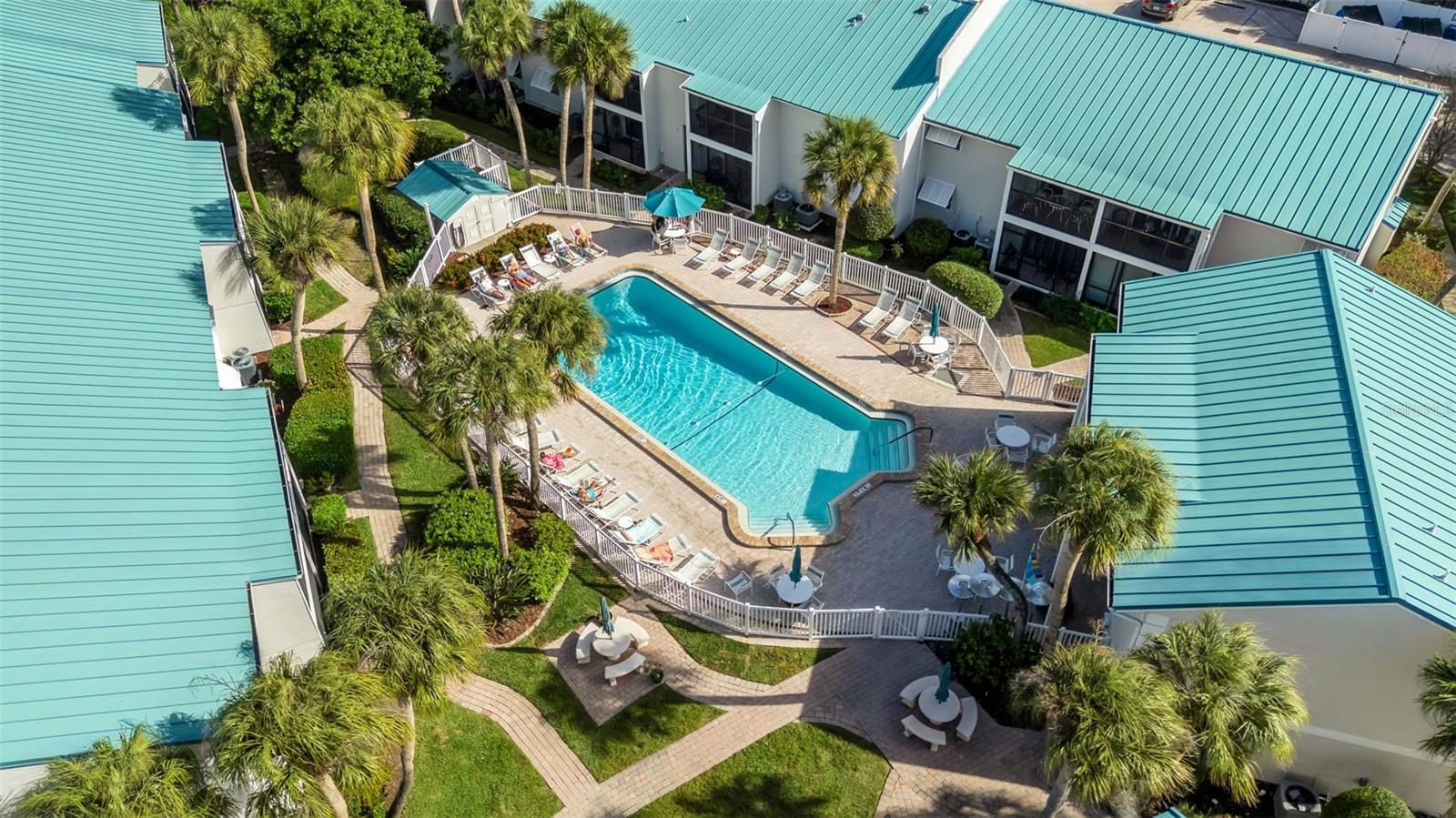 WHITE SANDS VILLAGE - Residential