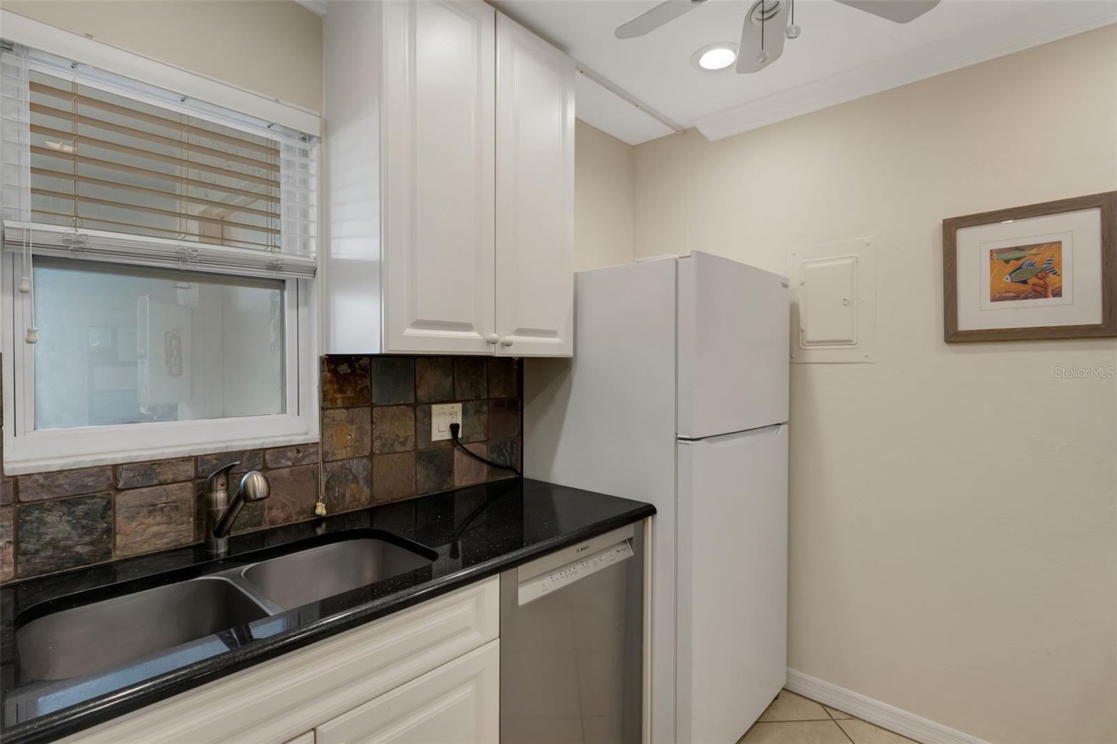 WHITE SANDS VILLAGE - Residential