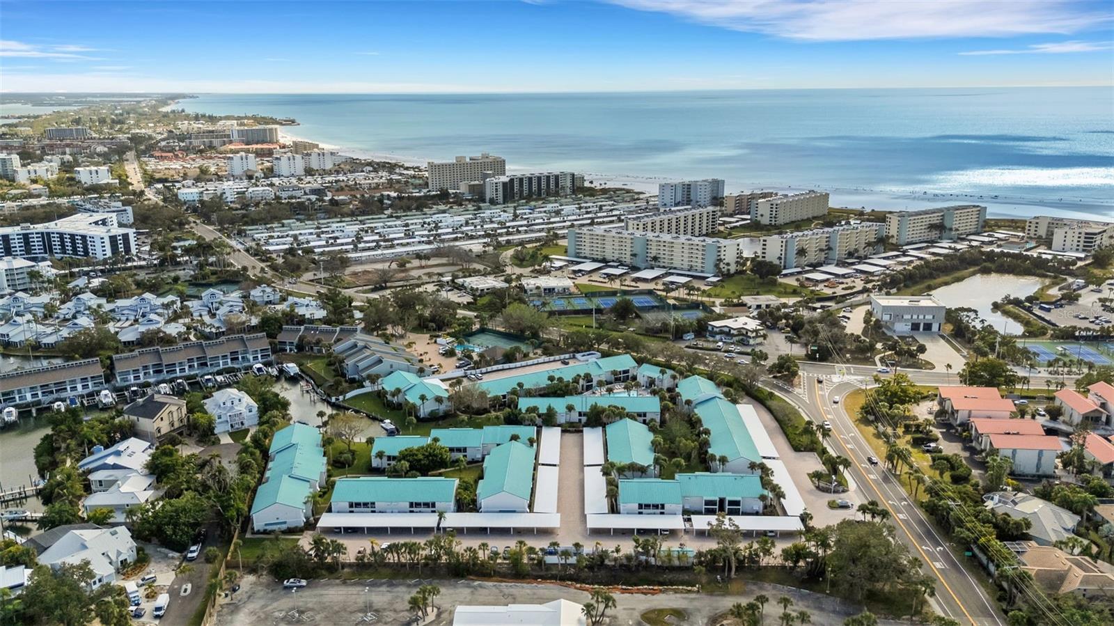 WHITE SANDS VILLAGE - Residential