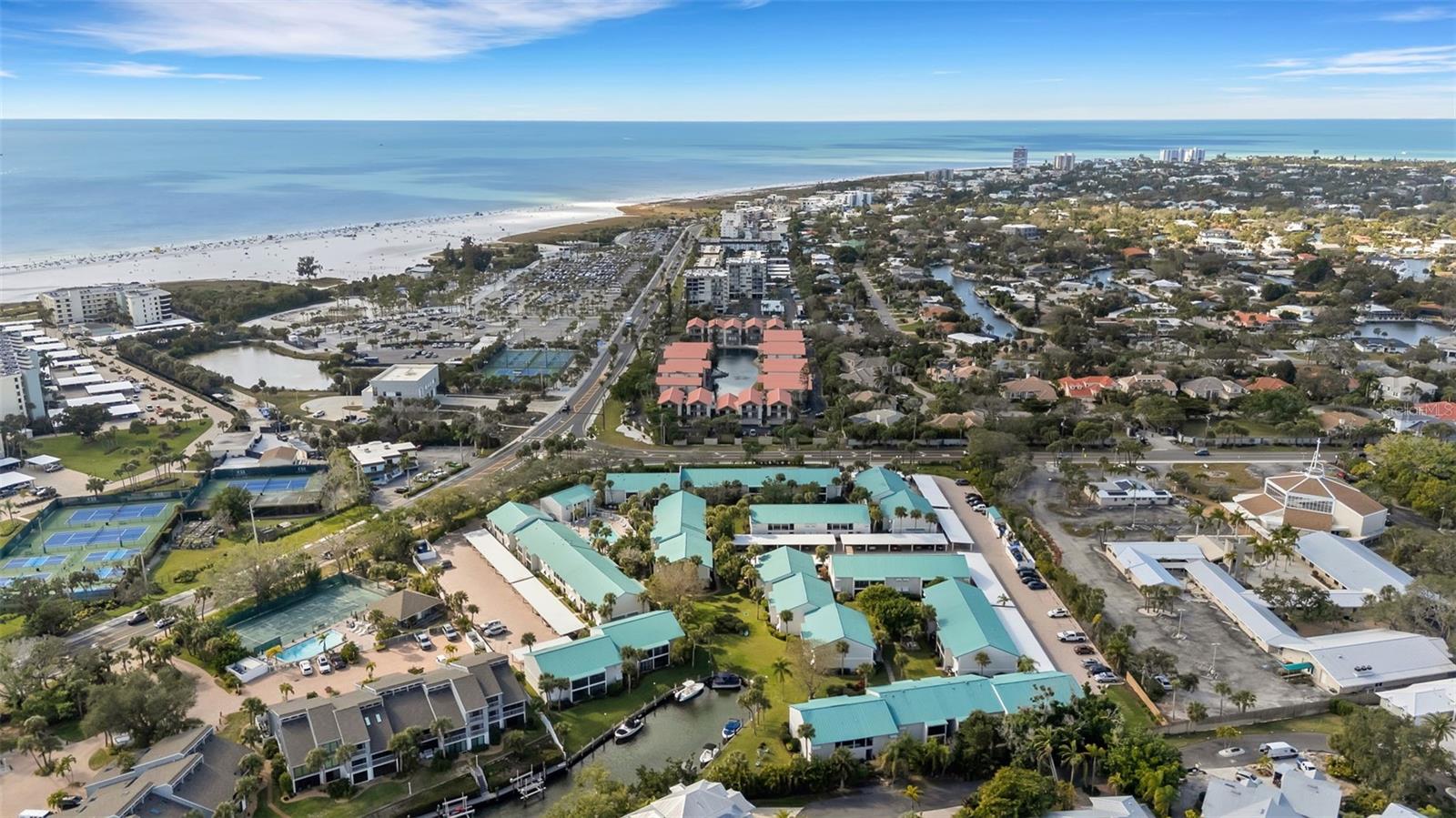 WHITE SANDS VILLAGE - Residential