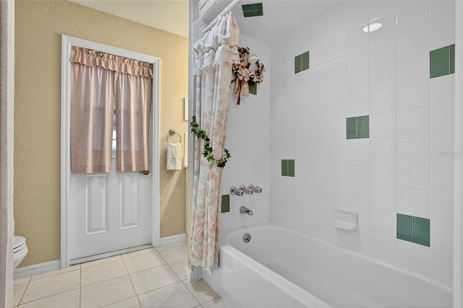 FAIRWAY UNIT 03 - Residential