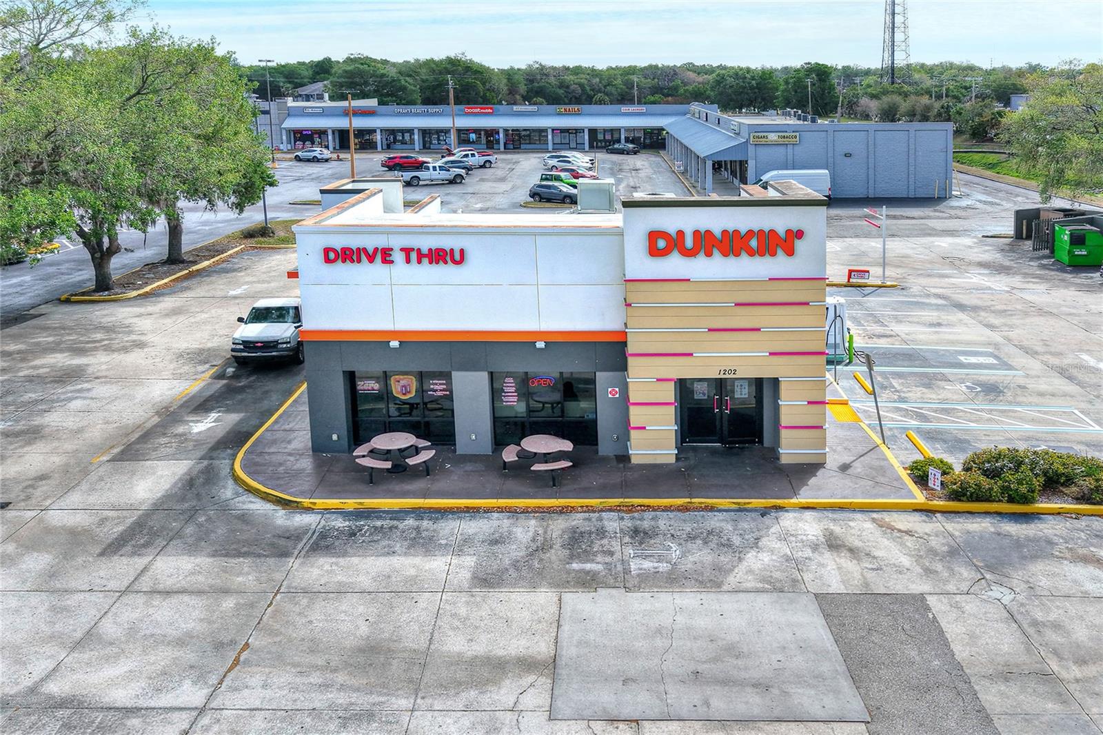 1202 N BROADWAY AVENUE