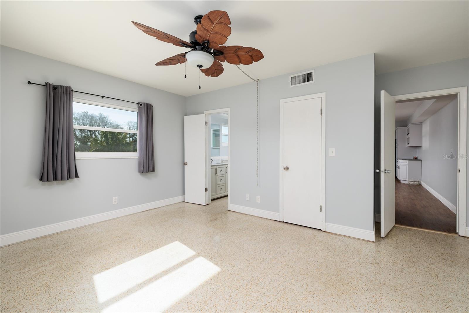 SYLVETTE CONDO - Residential