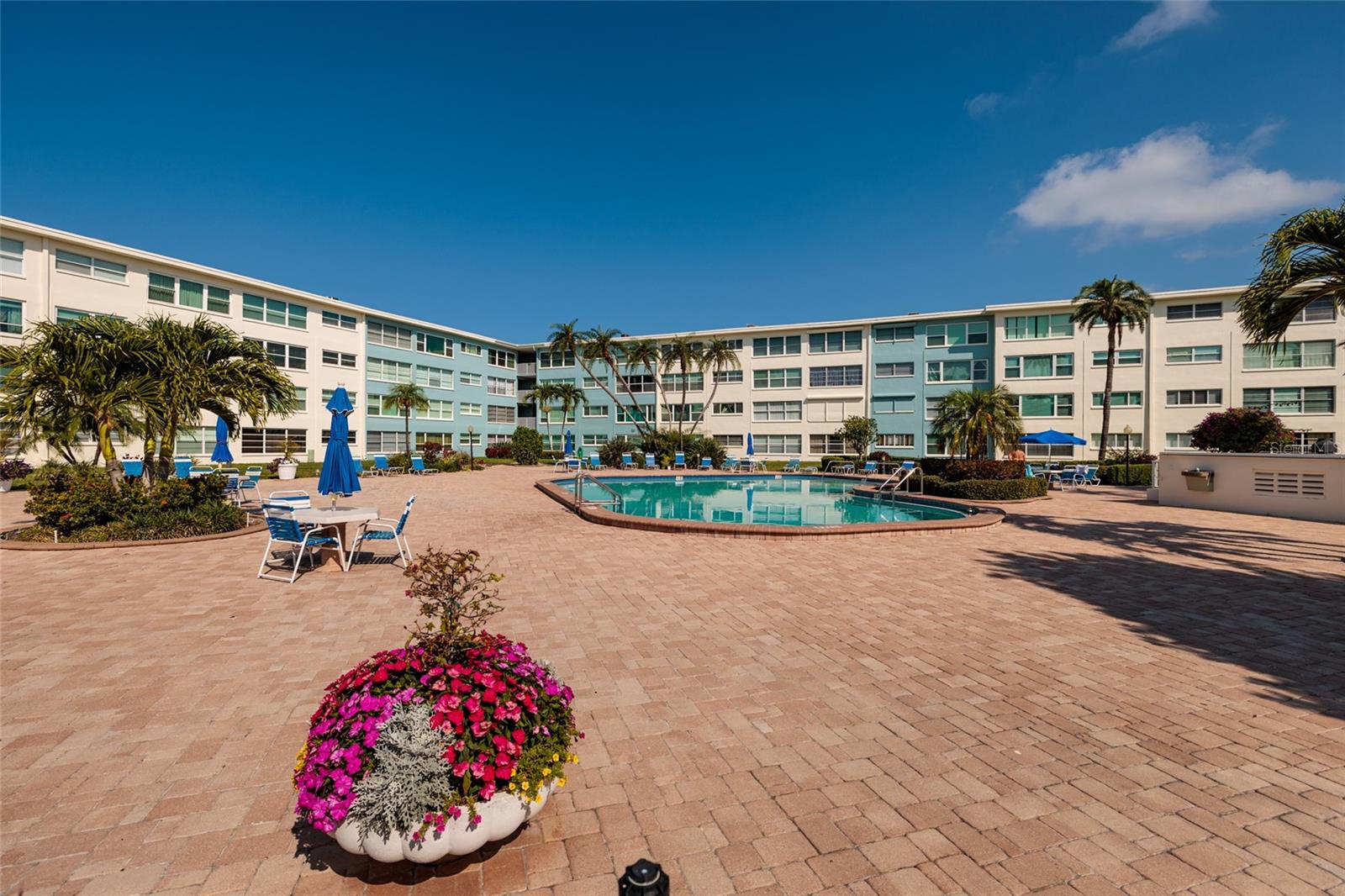 SYLVETTE CONDO - Residential