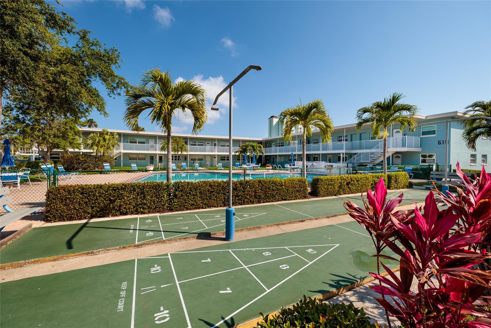 SYLVETTE CONDO - Residential