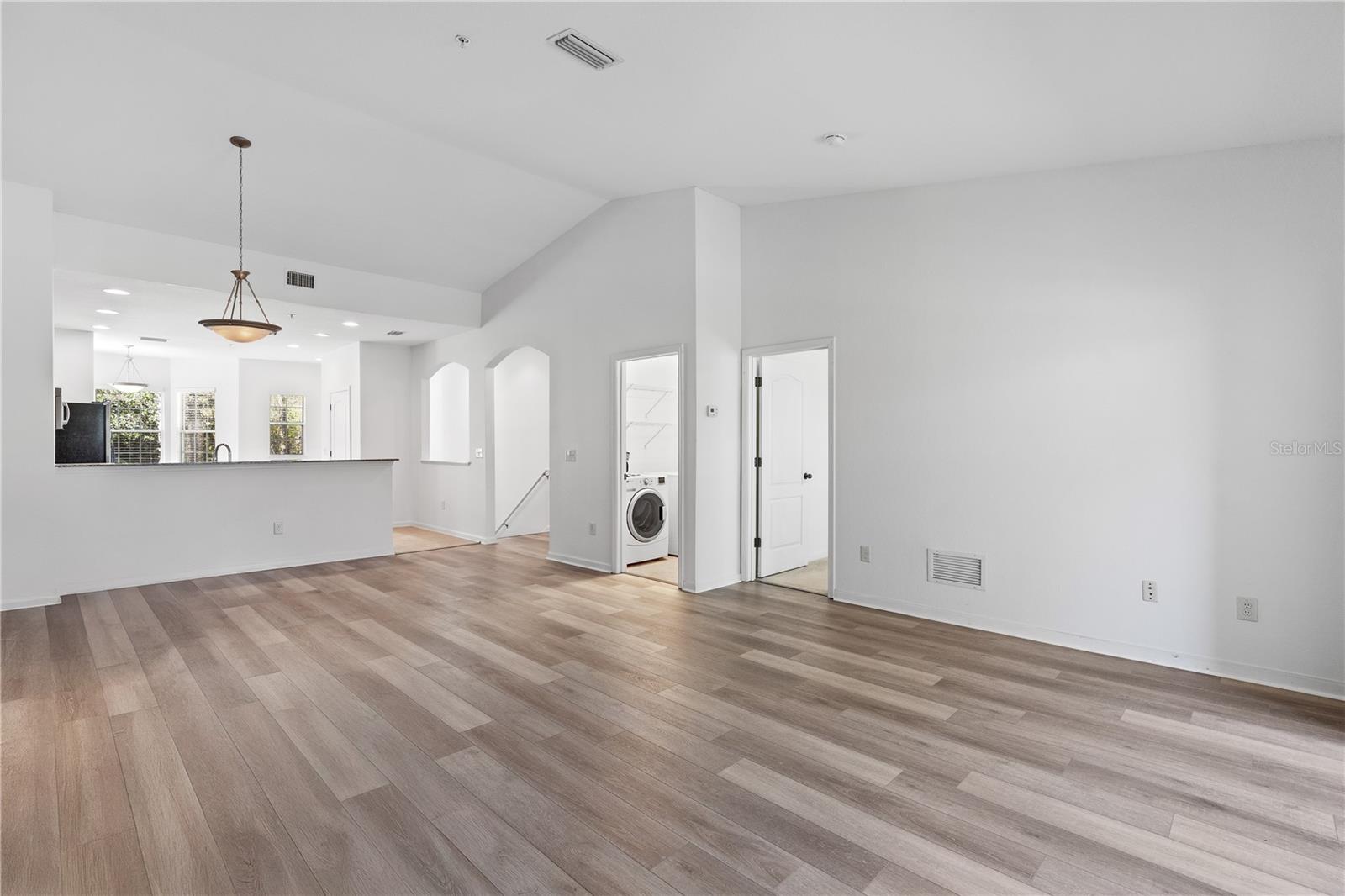 COTTAGES/WINDING CRK - Residential