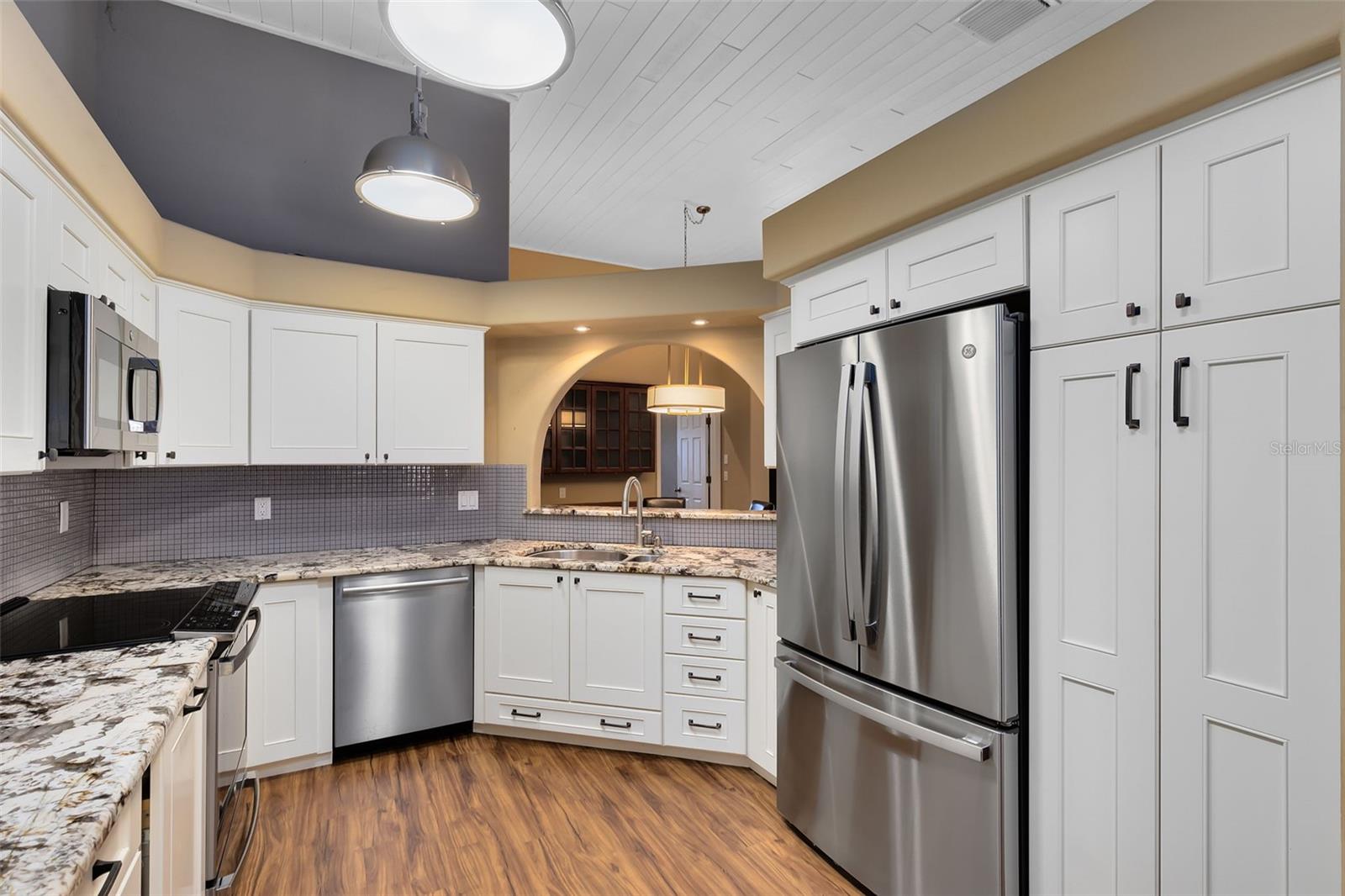 2945 LAKE PINELOCH BOULEVARD 18-26