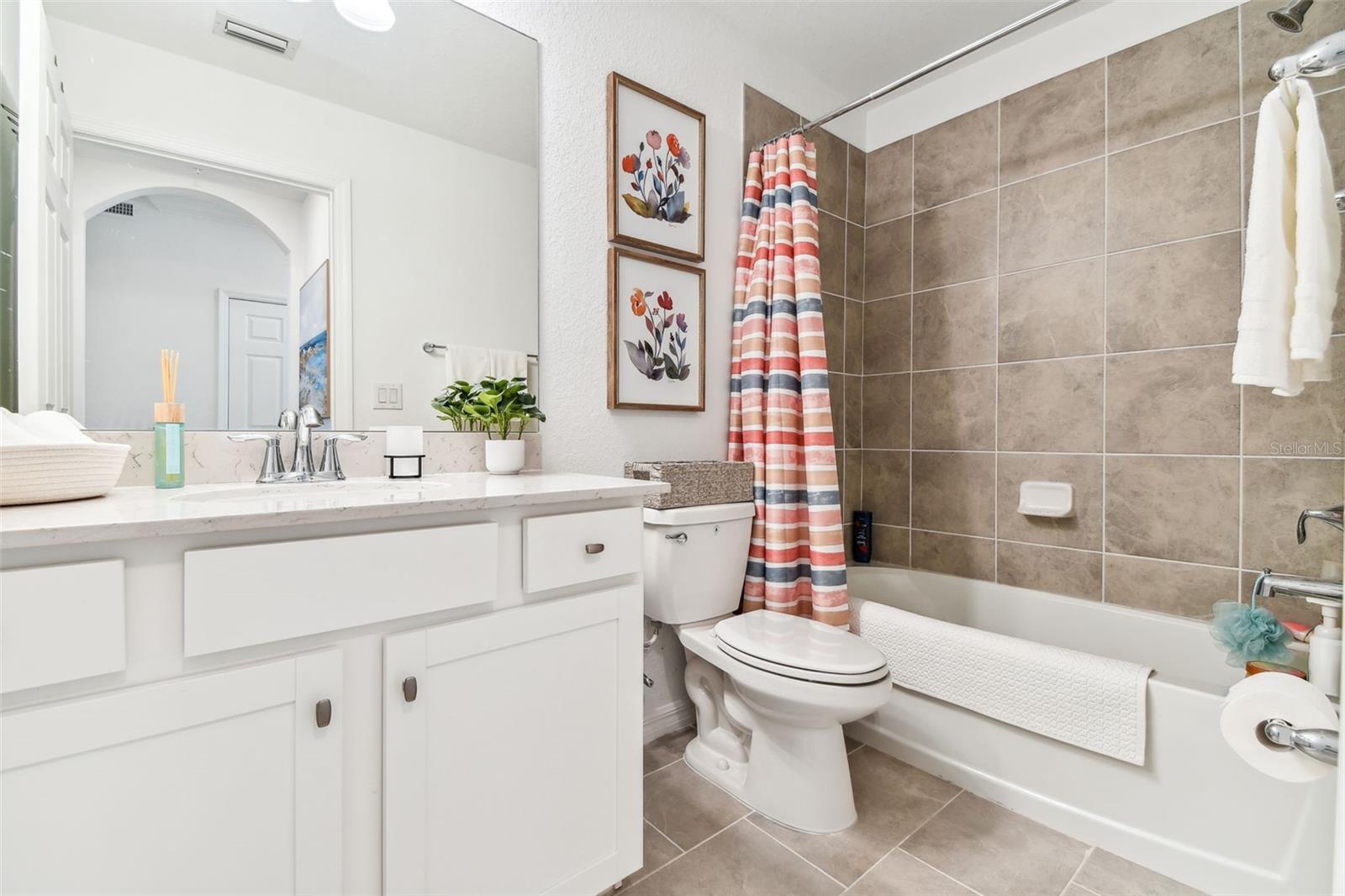 LAKEWOOD NATIONAL - Residential