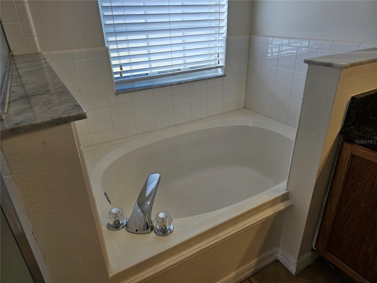 ROLLING HILLS ESTATES - Residential