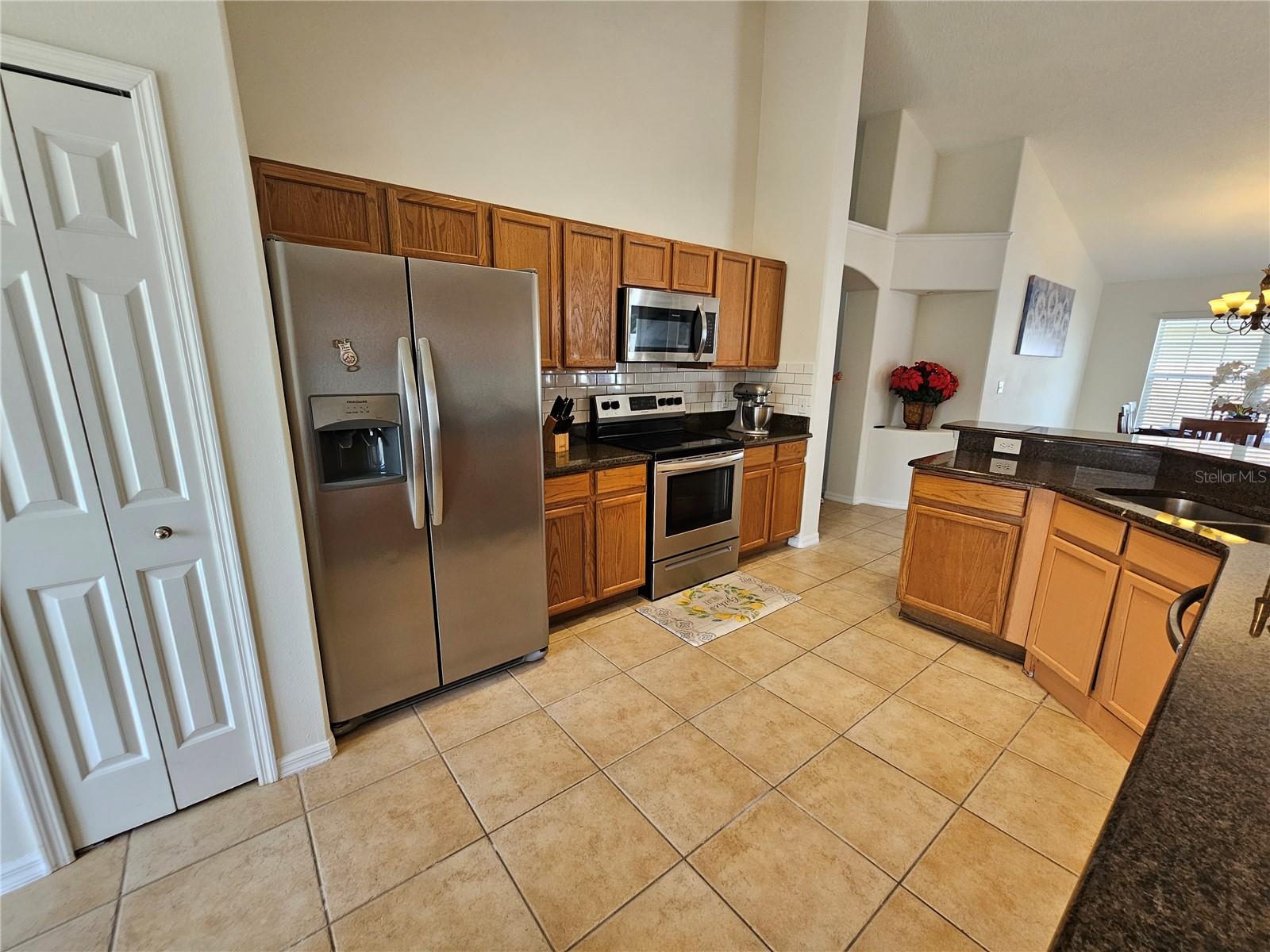 ROLLING HILLS ESTATES - Residential