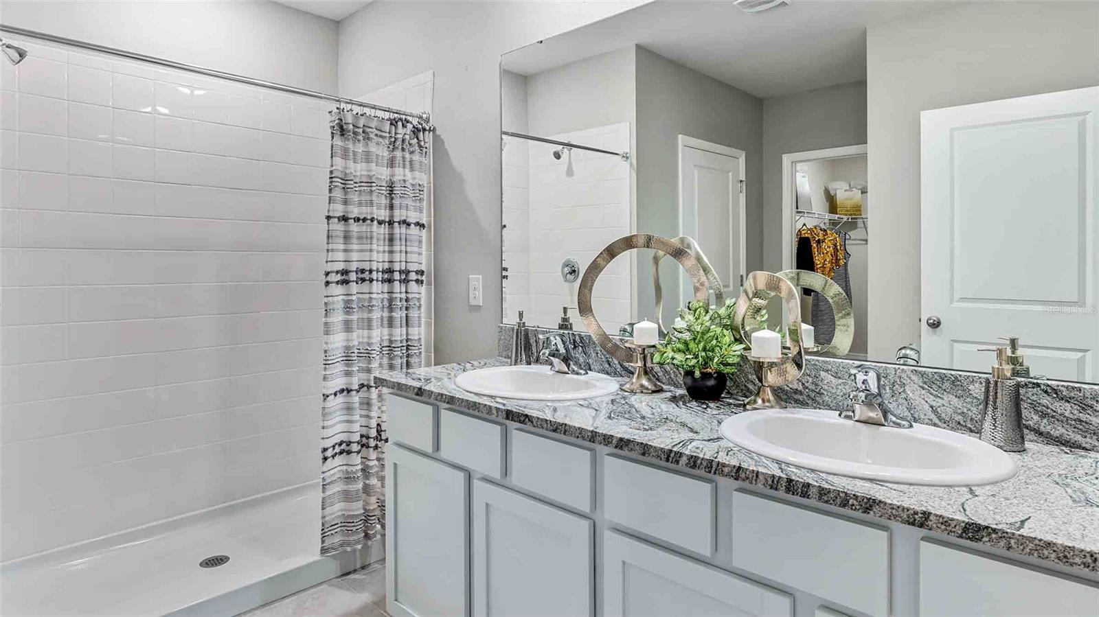 Photo 4 of 11 of 10724 QUAIL GROVE WAY house