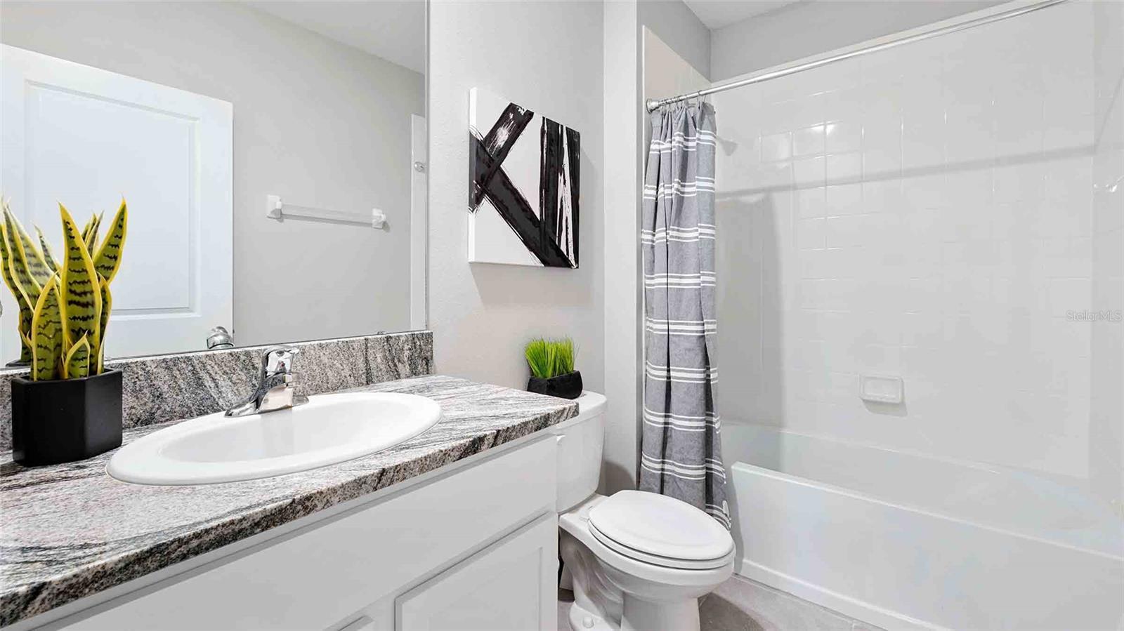Photo 5 of 11 of 10724 QUAIL GROVE WAY house