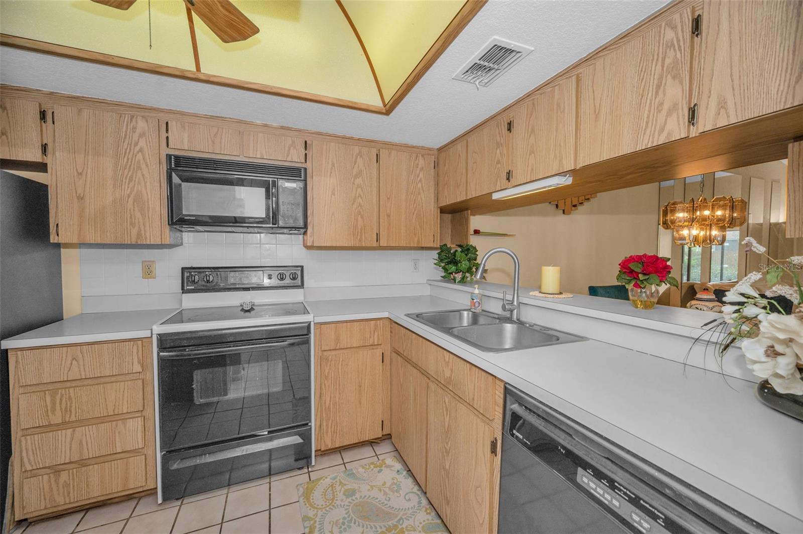 DEERWOOD GARDENS II - Residential