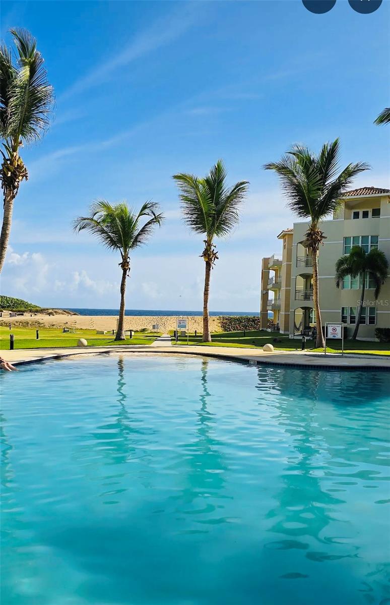 For Sale: Haudimar Beach Apartment, Isabela, PR
Apartment Details:
Unit: H-202 (Second Floor)
Size: 1,242 sq. ft.
Bedrooms: 3 - Bathrooms: 2
(featuring new toilets and vanities and quartz countertops)
Living Space: Spacious living room and dining area
Kitchen: Newly installed PVC cabinets with quartz countertops
Balcony: Direct view of the pool
Additional Features:
Two independent parking spaces
24/7 security and access control
High-quality furnishings and appliances included (new refrigerator, new microwave, and more)
New interior and exterior heavy aluminum doors
New PVC boards on all closets
Complex Amenities: - Swimming pool - Activity area - Beach access - Gym - Basketball court - Tennis court
Location: Bajuras, Isabela, PR
Coordinates: 18.512278, -67.087120