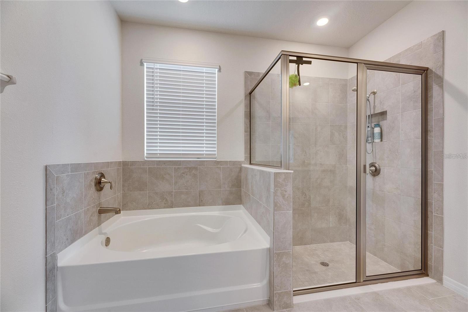 LAKEWOOD RANCH SOLERA PH IA & IB - Residential Lease