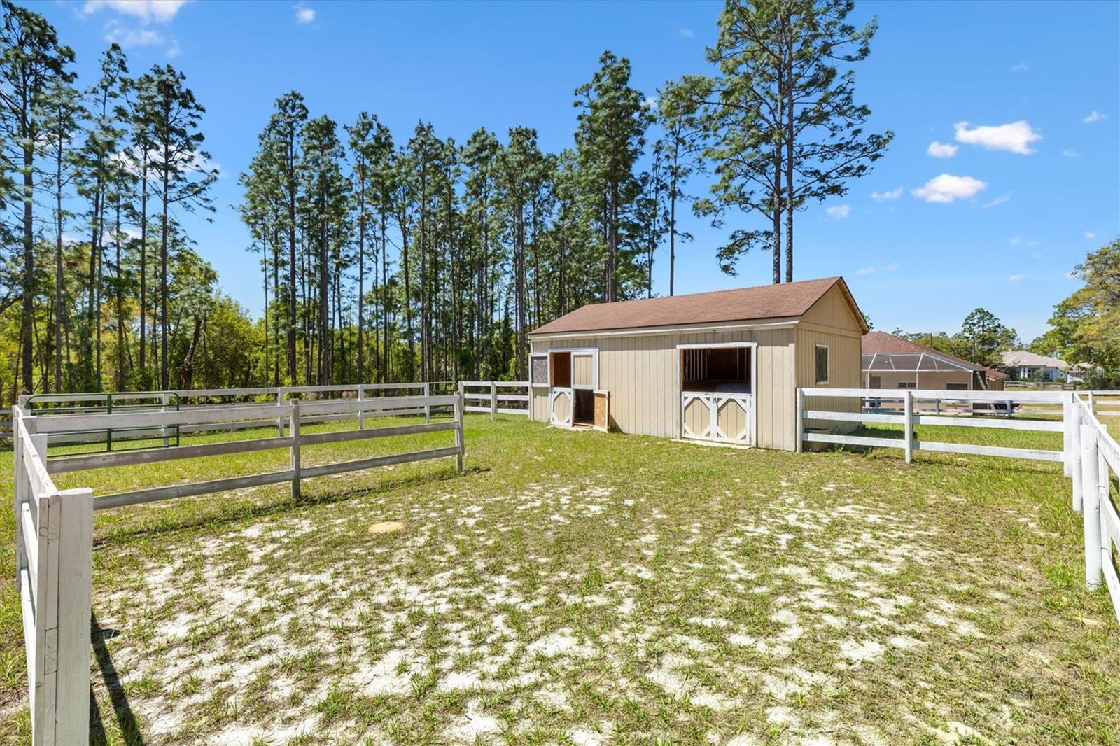 PINE RIDGE UNIT 02 - Residential