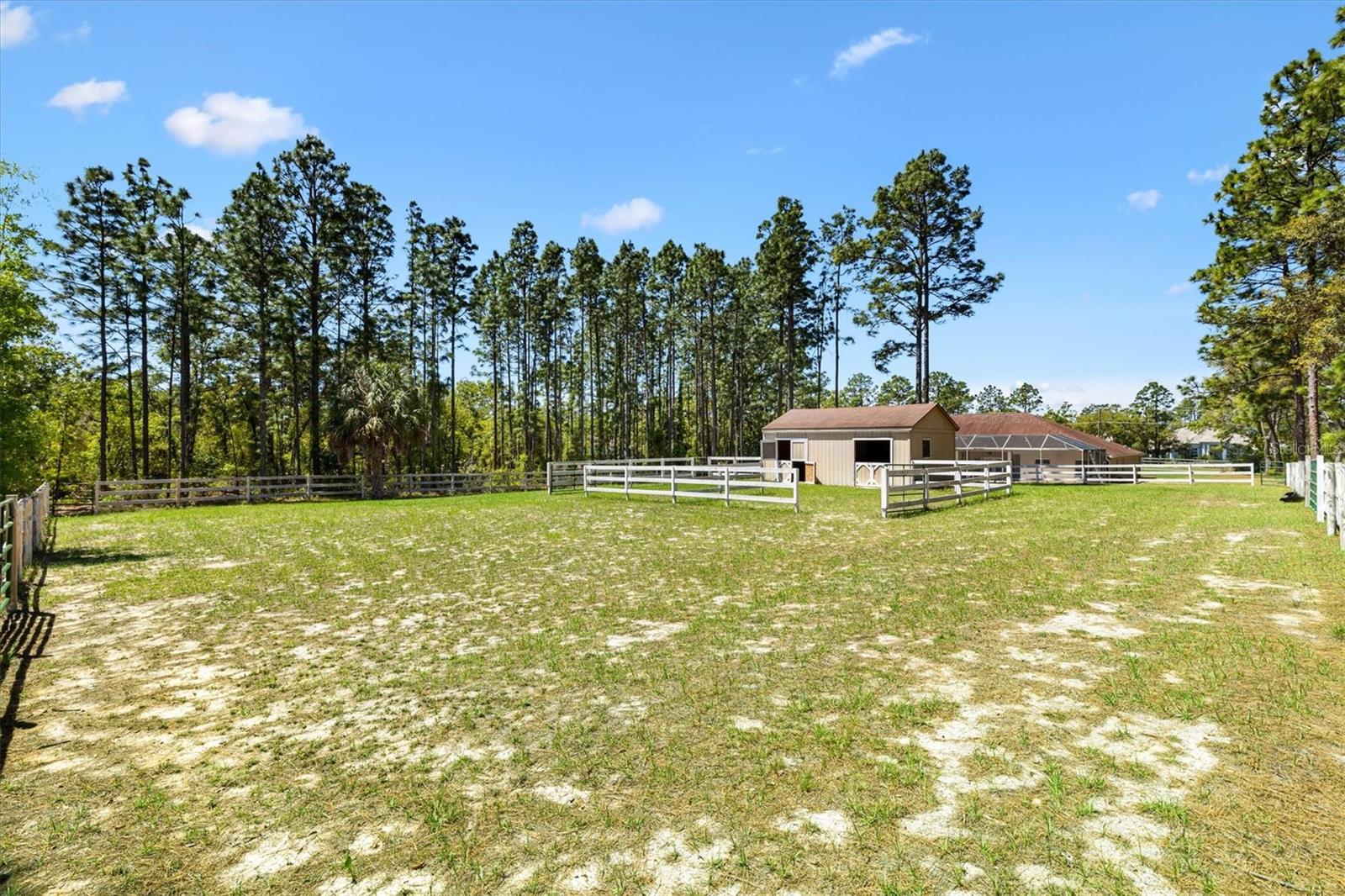 PINE RIDGE UNIT 02 - Residential