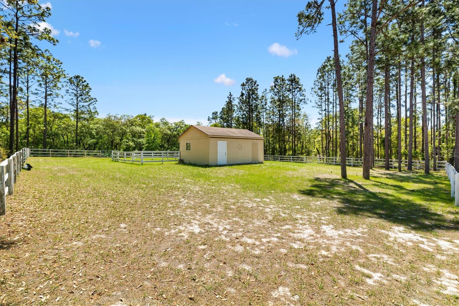 PINE RIDGE UNIT 02 - Residential