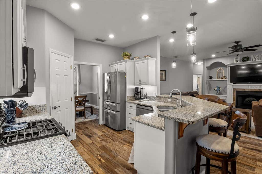 Photo of 651 Hart Lake Drive, Winter Haven, FL 33884 (MLS # L4964010)