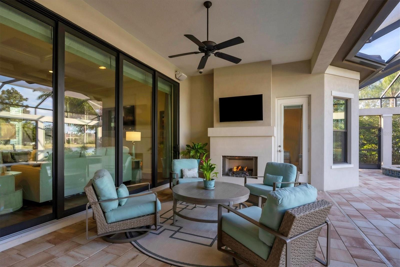 LAKE CLUB - Residential