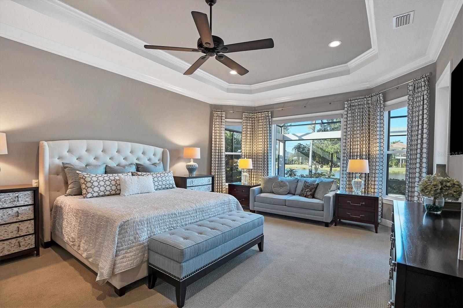 LAKE CLUB - Residential